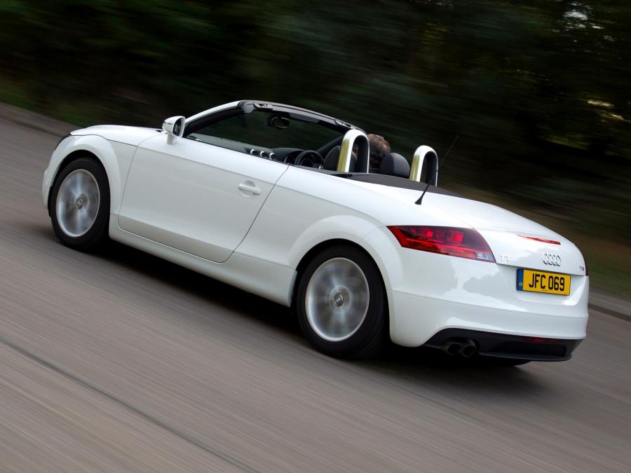  Audi TT 1.8 TFSI Roadster (8J) 2010 года  (UK) (фото 2 из 7)